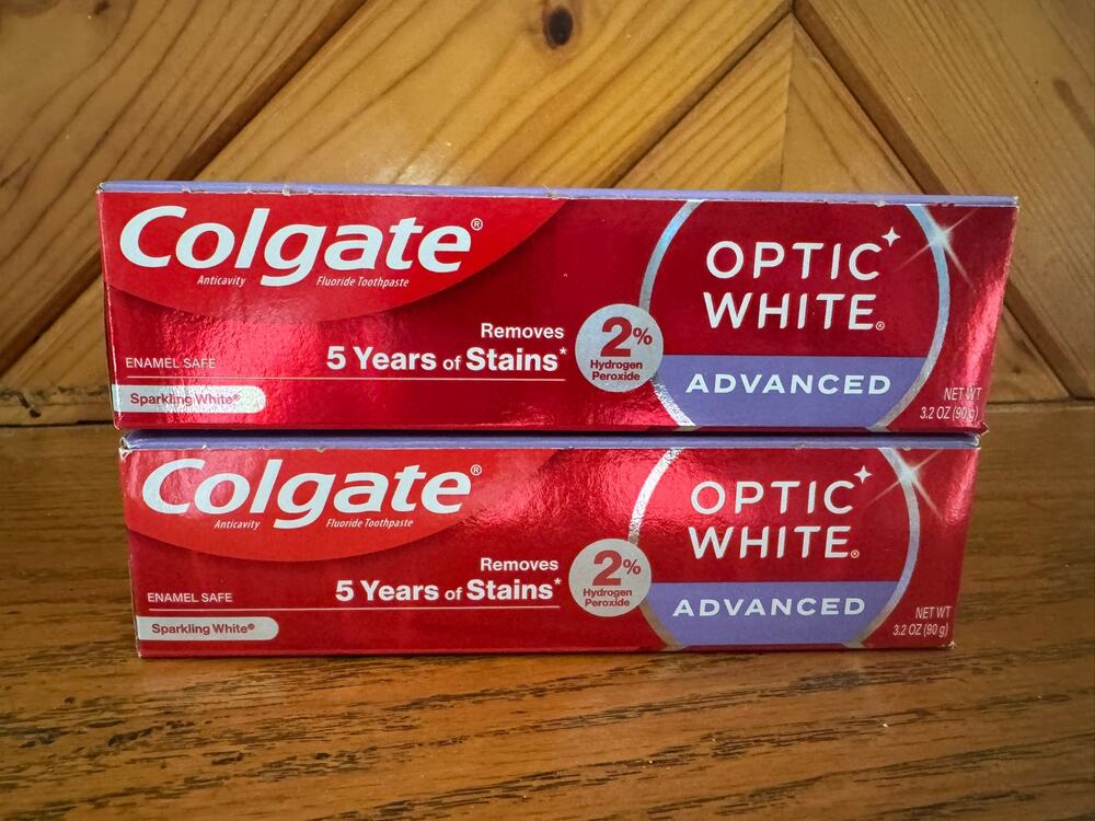 NWT Colgate Optic White Advanced Toothpaste 3.2 oz Lot of 2 (Retail $14)